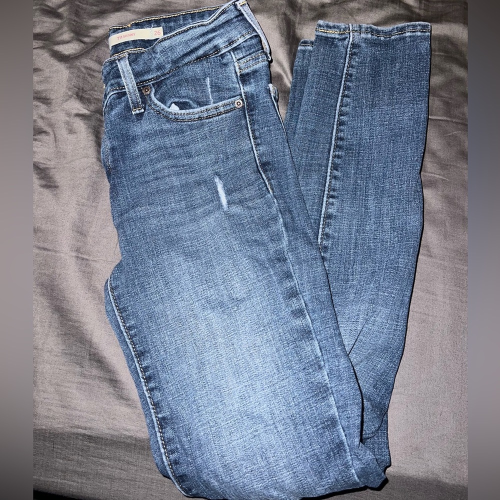 Levi’s skinny jeans 711
